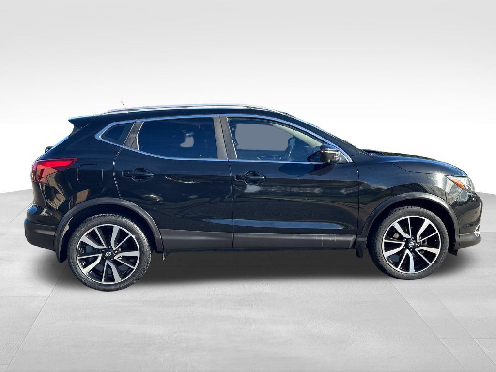 Used 2017 Nissan Rogue Sport SL AWD/4WD image 9