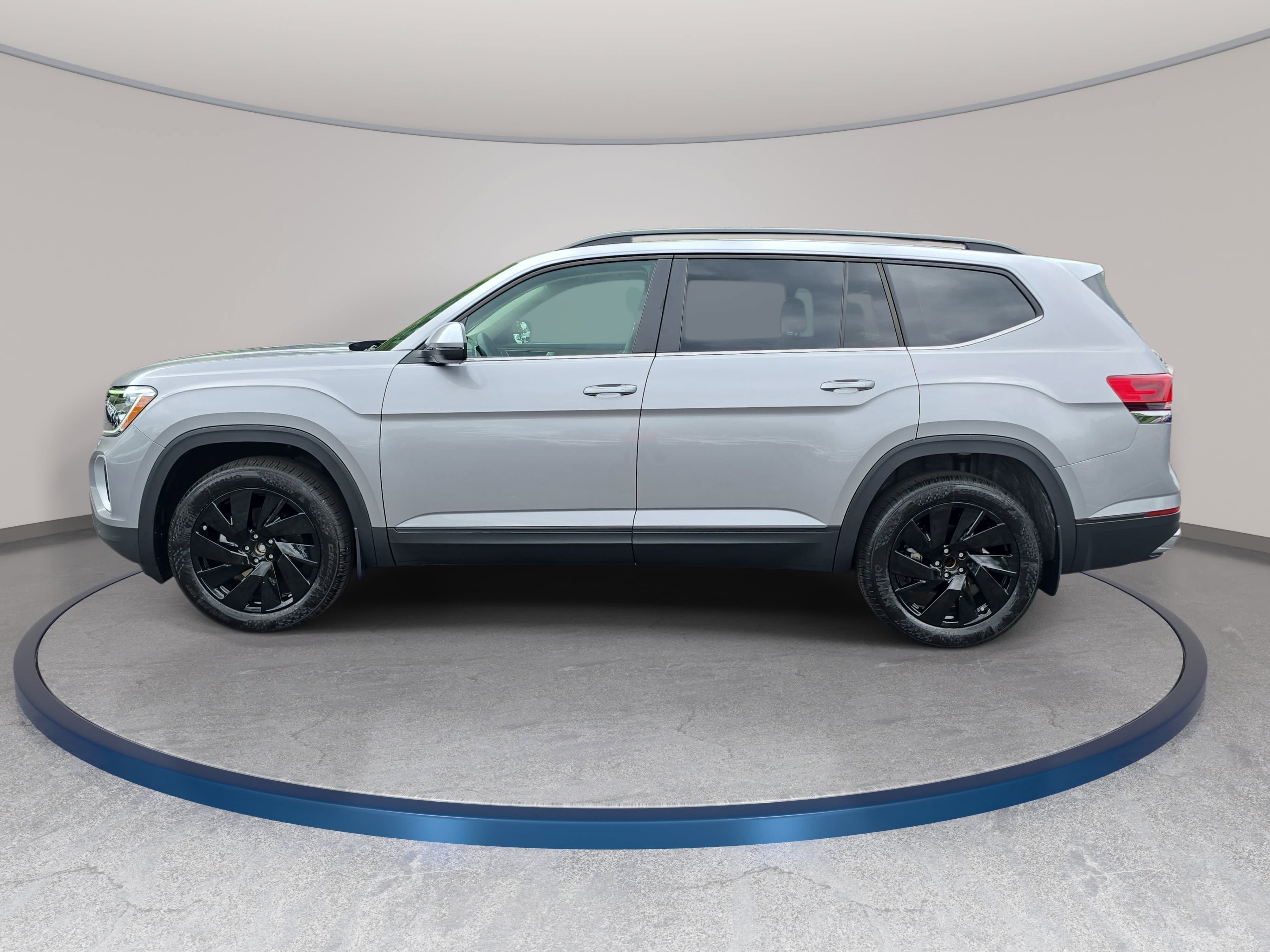 New 2026 Volkswagen Atlas SE FWD image 8