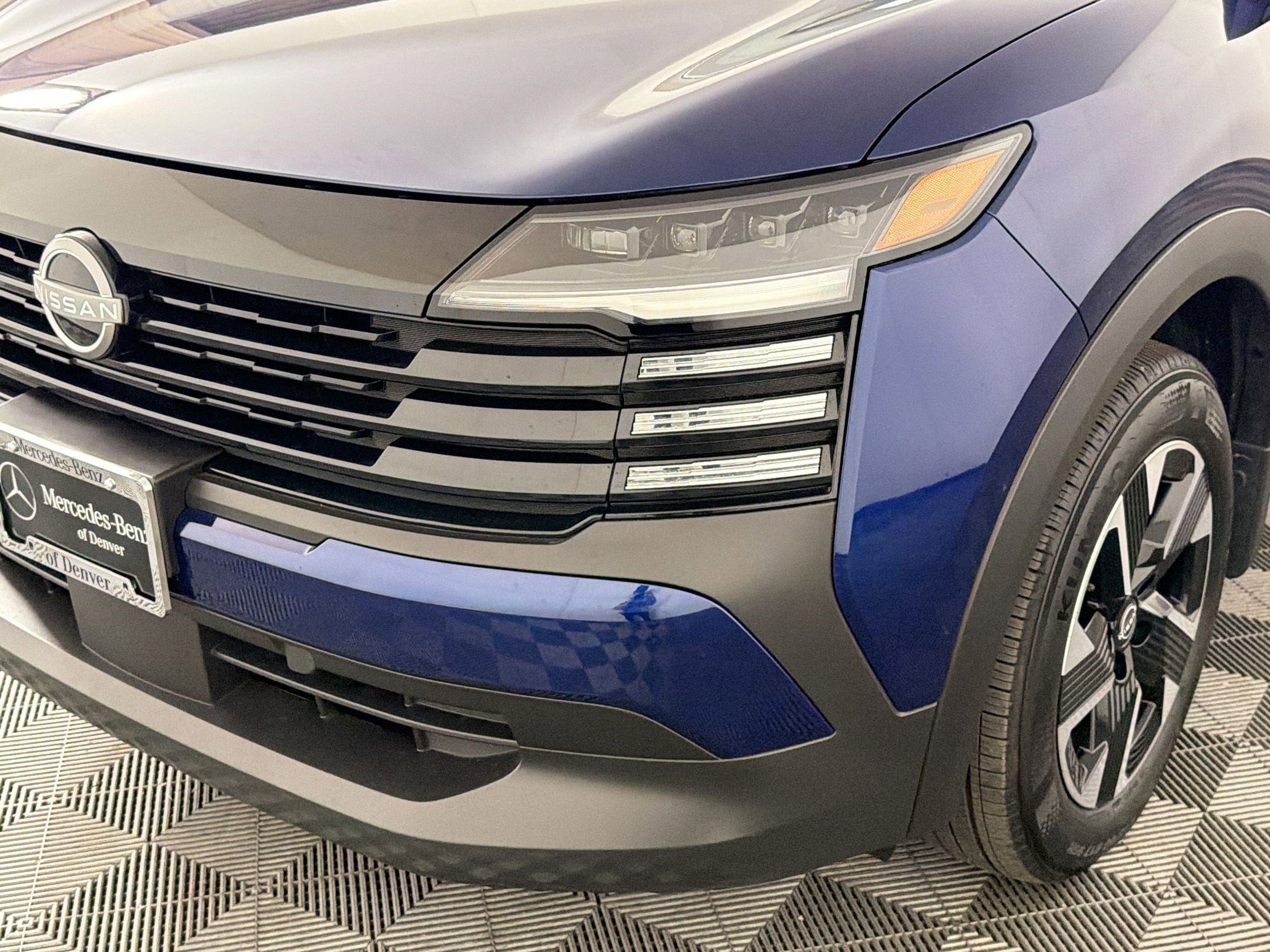 Used 2025 Nissan Kicks SV image 11