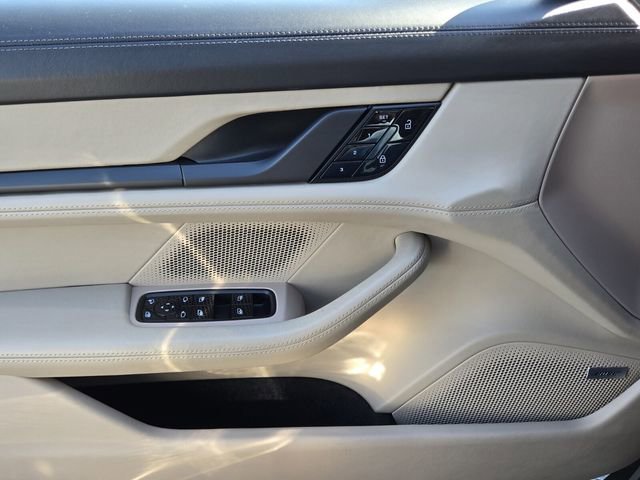 Used 2020 Porsche Taycan 4S image 24