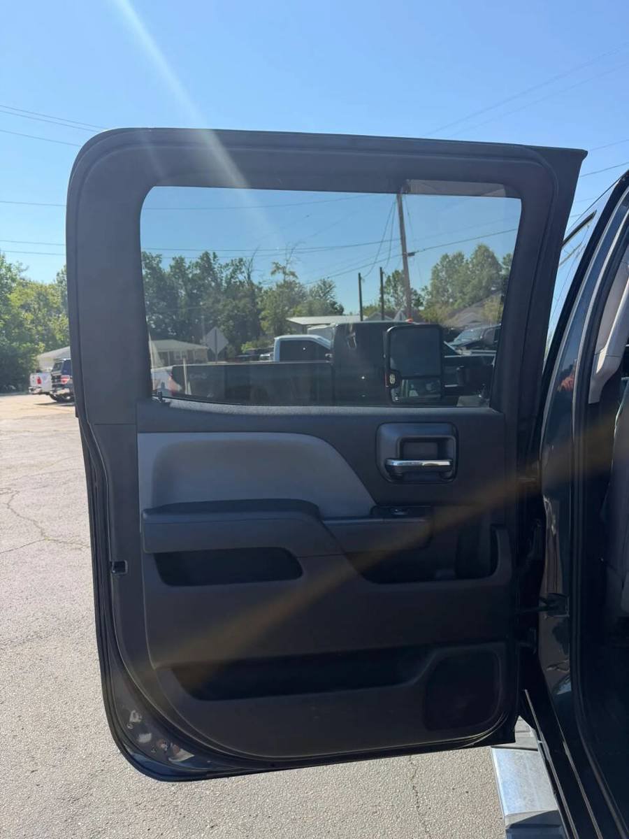 Used 2019 Chevrolet Silverado 2500 W/T AWD/4WD image 15
