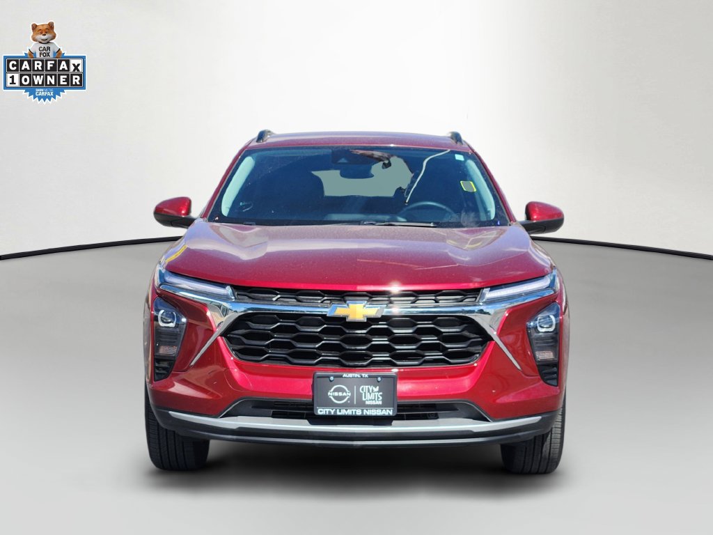 Used 2024 Chevrolet Trax LT w/ Driver Confidence Package FWD image 2