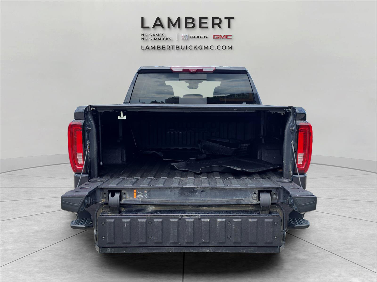 Used 2023 GMC Sierra 1500 Denali Ultimate AWD/4WD image 9