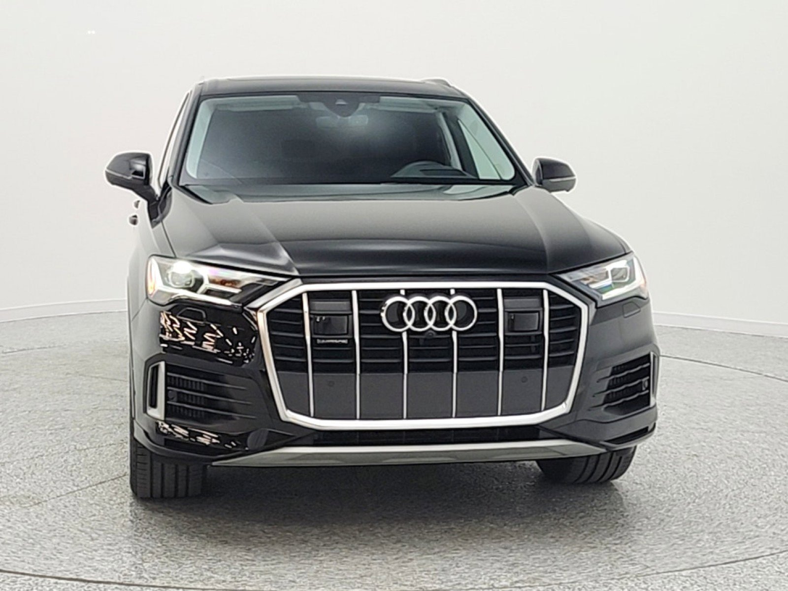 Used 2023 Audi Q7 3.0T Prestige w/ Prestige Package image 2