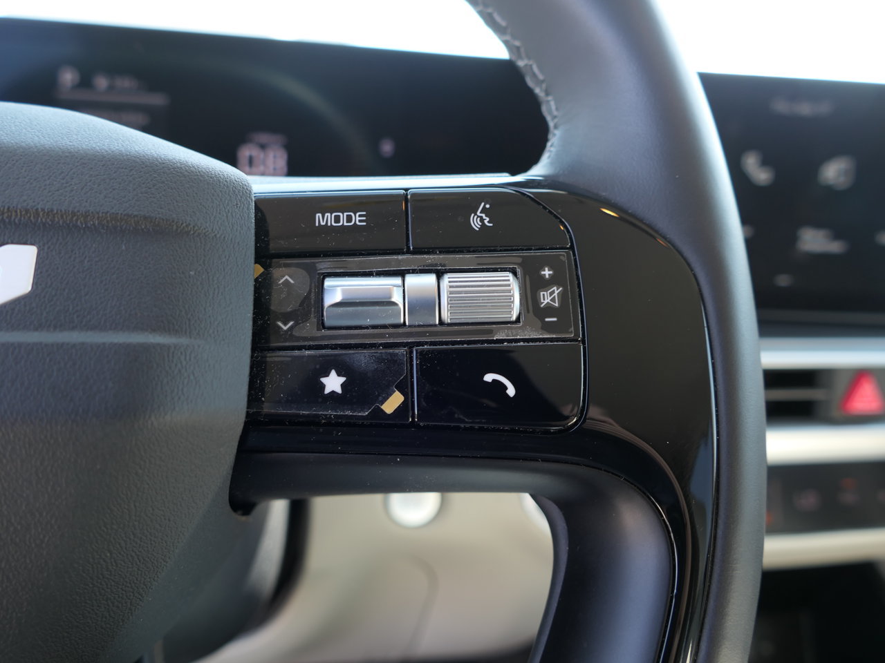 Certified 2026 Kia Sorento S FWD image 15