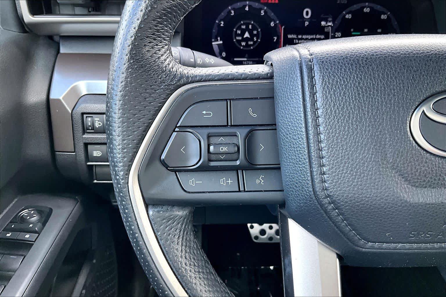 Used 2024 Toyota Tacoma TRD Sport AWD/4WD image 23