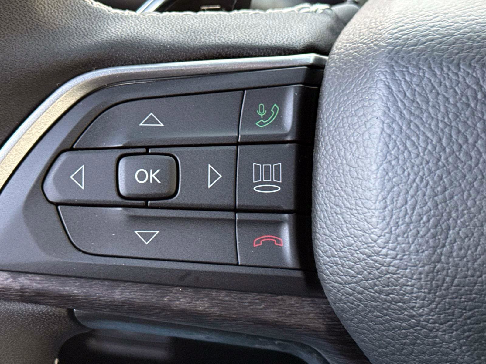 New 2025 Jeep Grand Cherokee Limited image 18