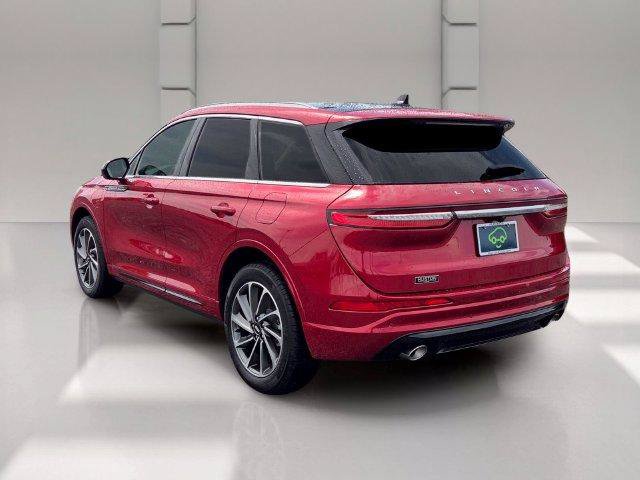 Used 2024 Lincoln Corsair Grand Touring AWD/4WD image 3
