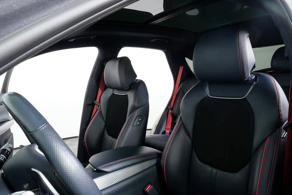 Used 2022 Genesis GV70 2.5T w/ Sport Prestige Package image 5