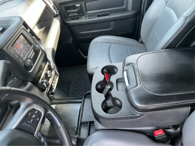 Used 2024 RAM 5500 Tradesman w/ Chrome Appearance Group AWD/4WD image 25