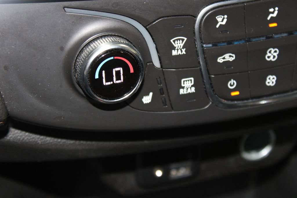 Used 2021 Chevrolet Traverse RS image 23