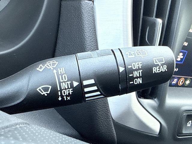 Used 2023 GMC Terrain SLE FWD image 14