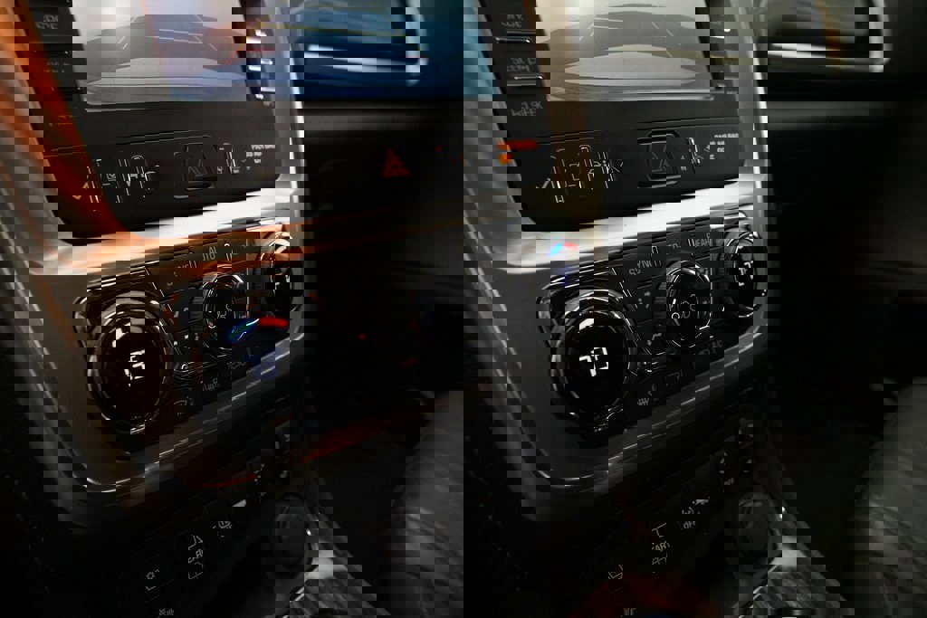 Used 2014 GMC Acadia Denali image 23