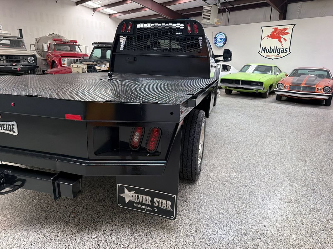 Used 2024 Ford F550 4x4 Crew Cab Super Duty image 16