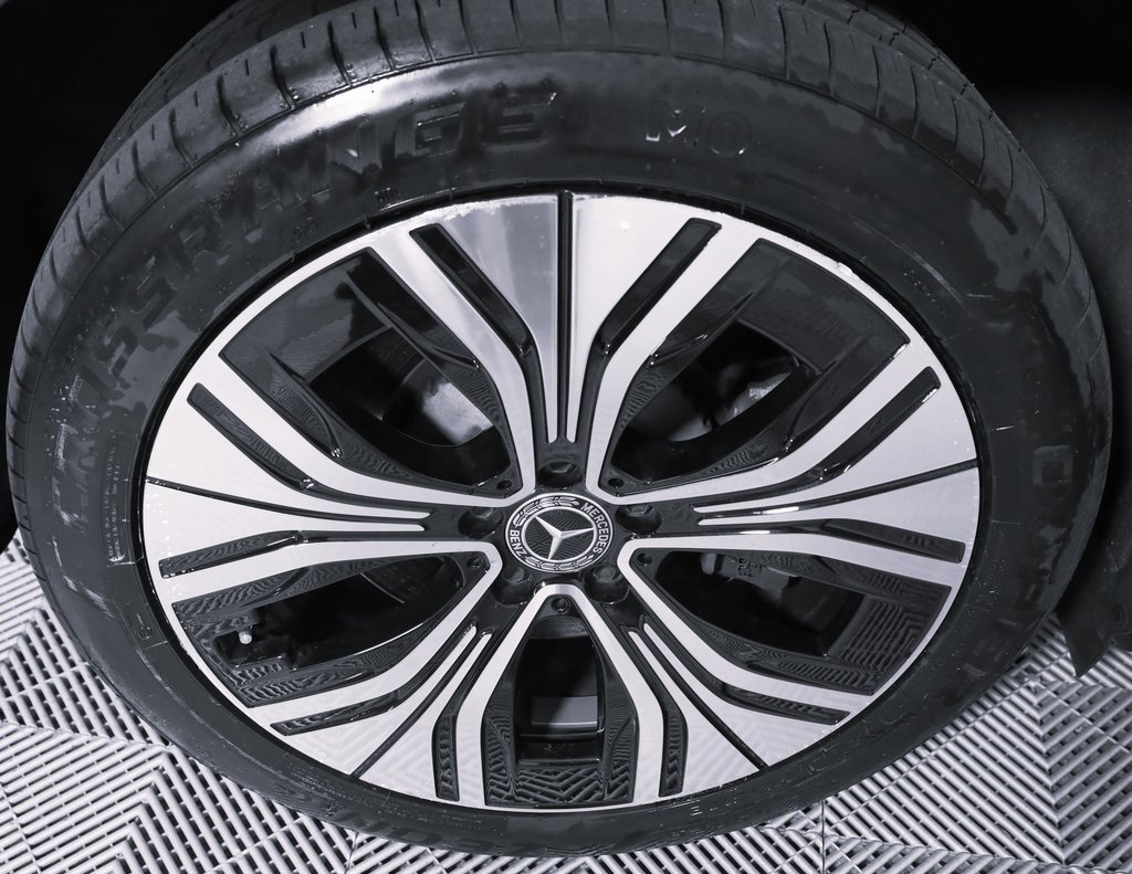 Certified 2023 Mercedes-Benz EQE 350+ 4MATIC SUV w/ Exclusive Trim Package image 7