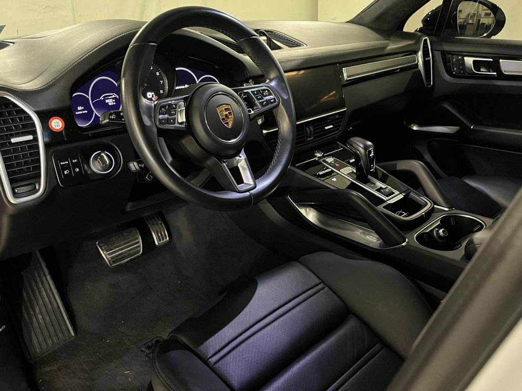 Certified 2023 Porsche Cayenne Turbo AWD/4WD image 16