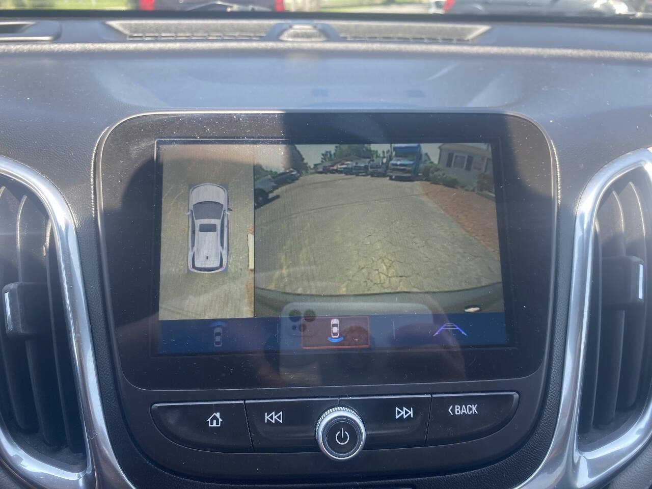 Used 2018 Chevrolet Equinox Premier AWD/4WD image 24
