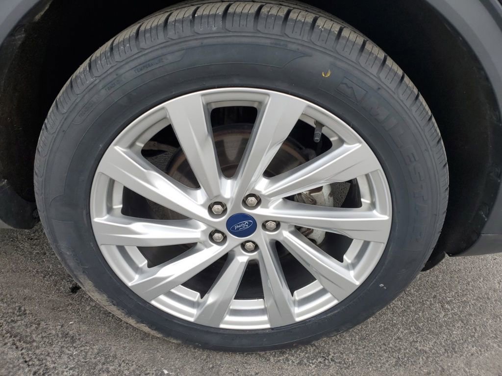 Used 2022 Ford Escape Titanium w/ Titanium Elite Package image 11