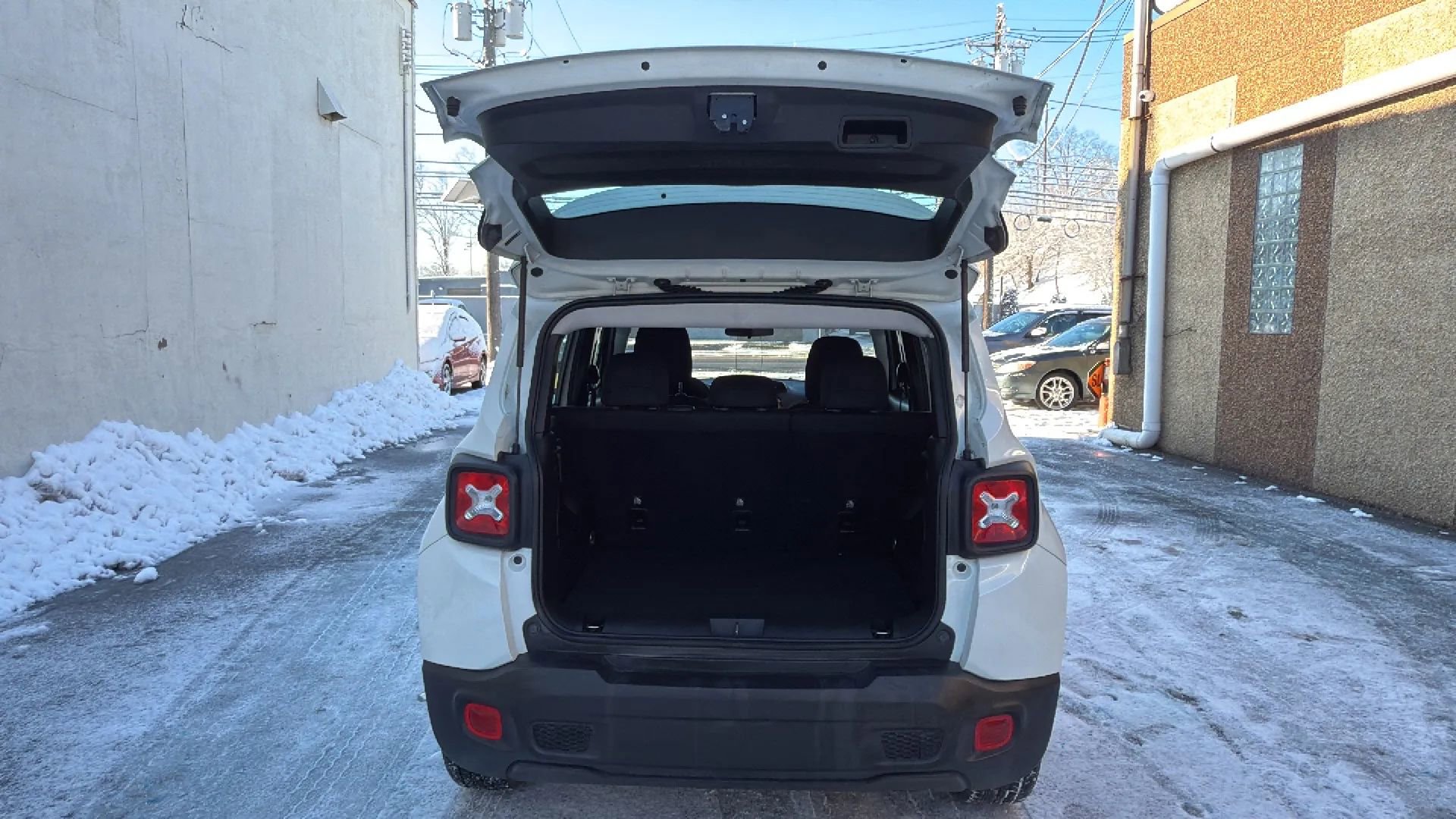 Used 2021 Jeep Renegade Sport image 27