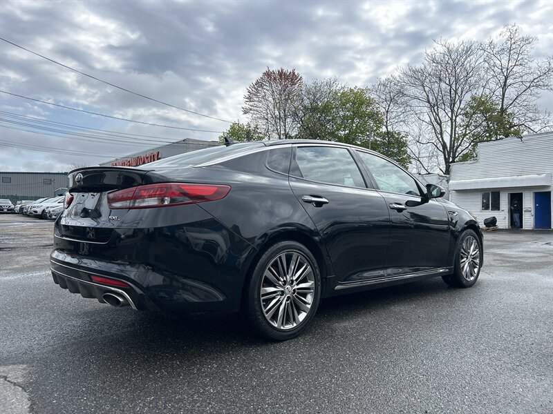 Used 2018 Kia Optima SX w/ Technology Package FWD image 4