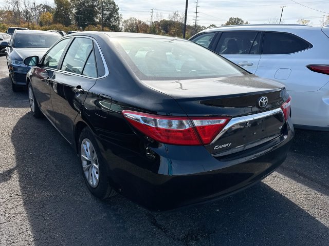 Used 2015 Toyota Camry LE FWD image 2