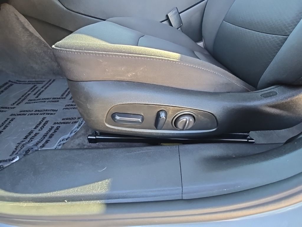 Used 2024 Chevrolet Malibu LT image 33