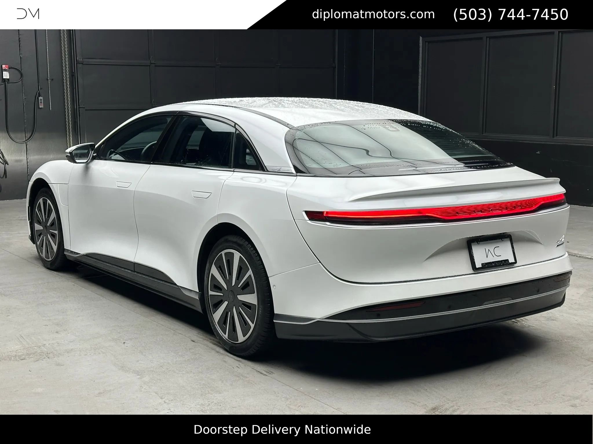 Used 2024 Lucid Air Touring image 4