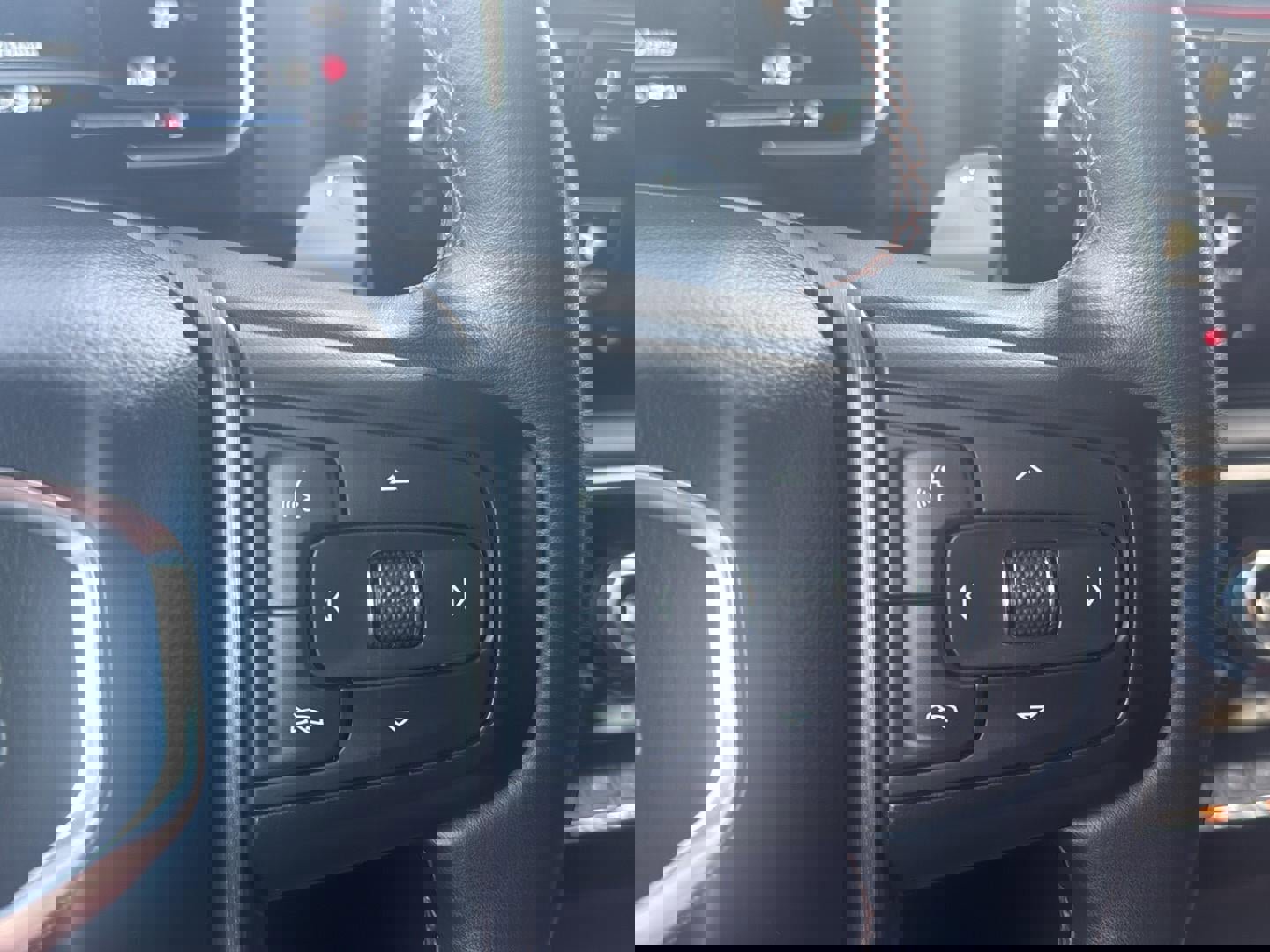 Used 2023 GMC Sierra 1500 AT4 w/ Technology Package image 19