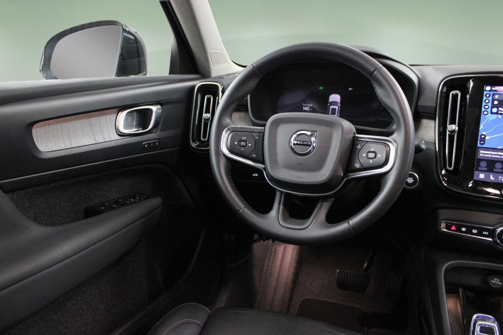 Used 2024 Volvo XC40 B5 Plus AWD/4WD image 18