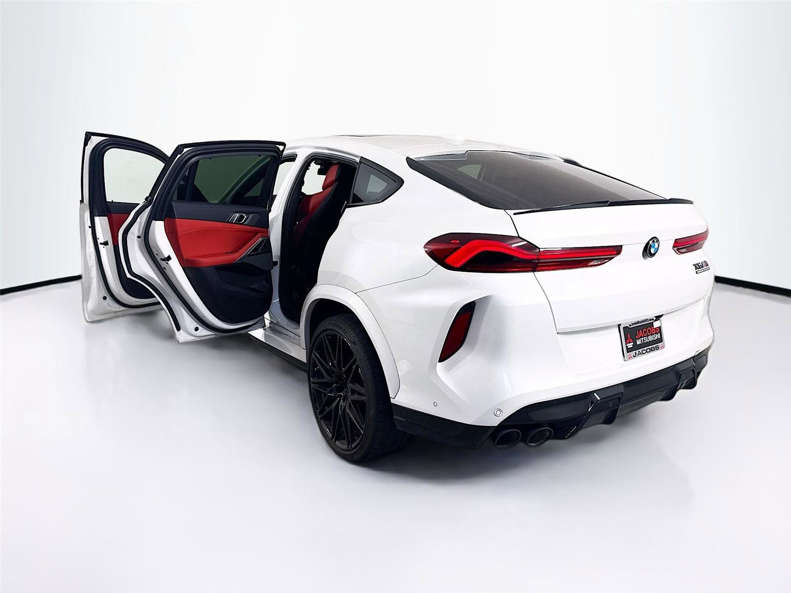 Used 2024 BMW X6 M Competition w/ Executive Package image 18