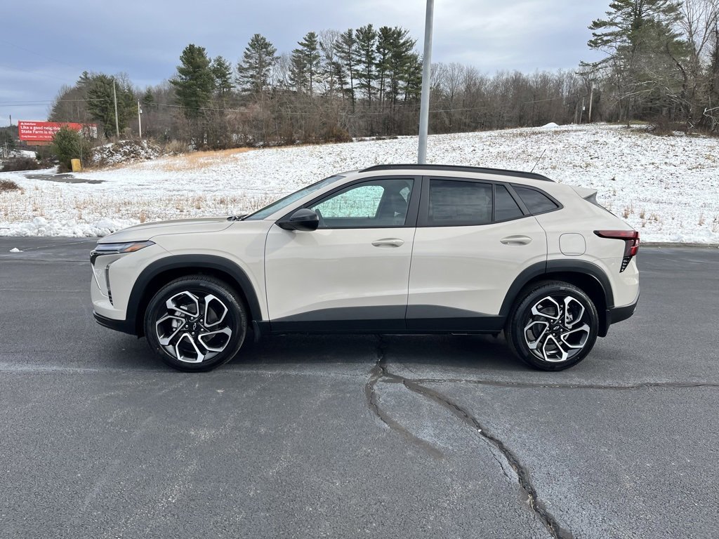 New 2026 Chevrolet Trax RS w/ Sunroof Package image 25