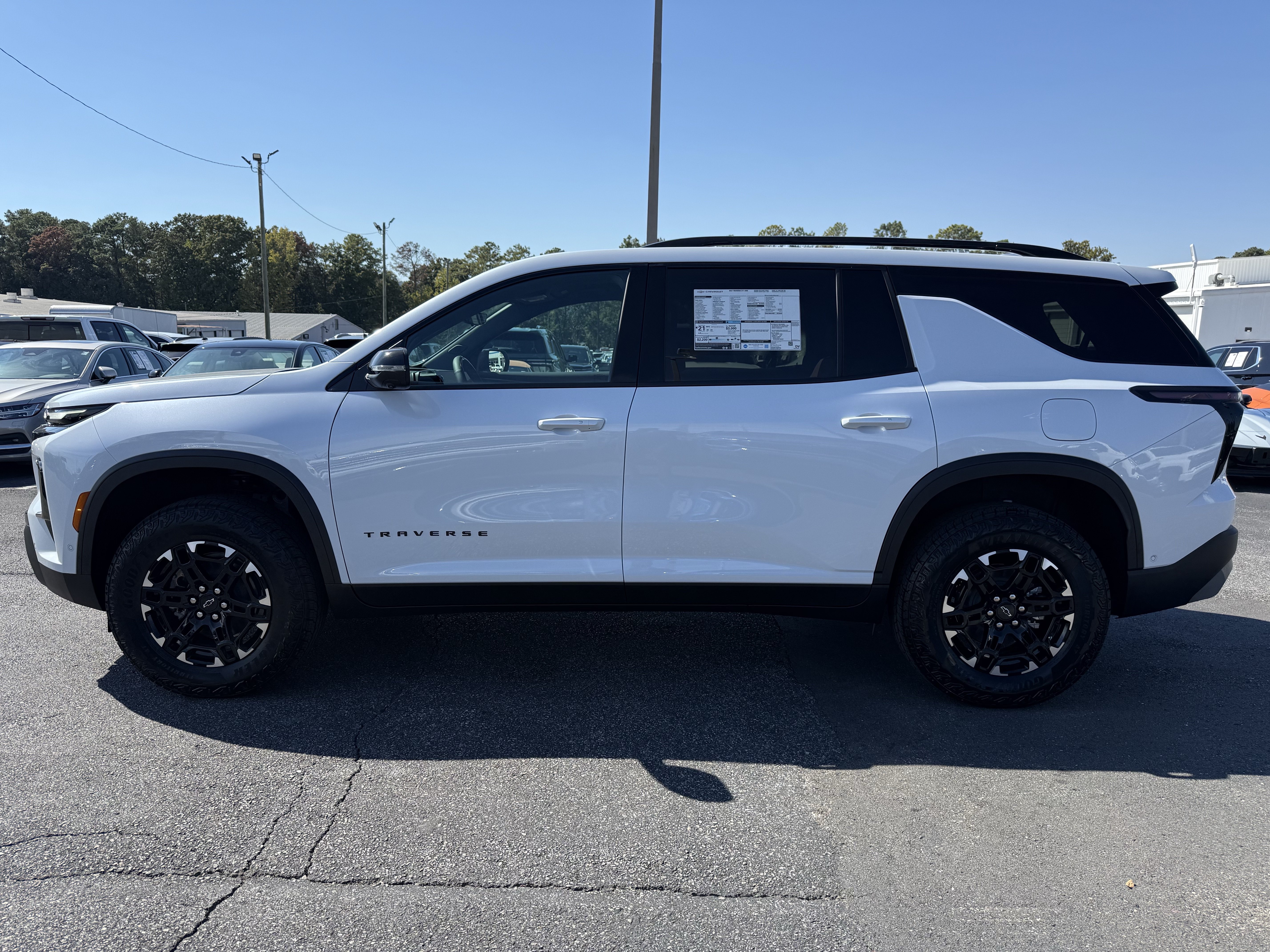 New 2027 Chevrolet Traverse Z71 w/ Enhanced Driving Package AWD/4WD image 7