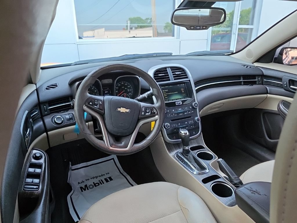Used 2015 Chevrolet Malibu LT w/ Power Convenience Package FWD image 7