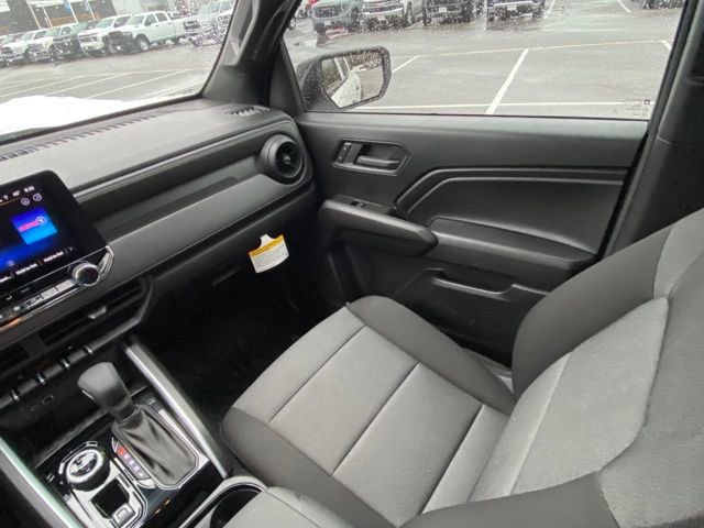 Used 2025 Chevrolet Colorado Trail Boss w/ Midnight Edition image 28