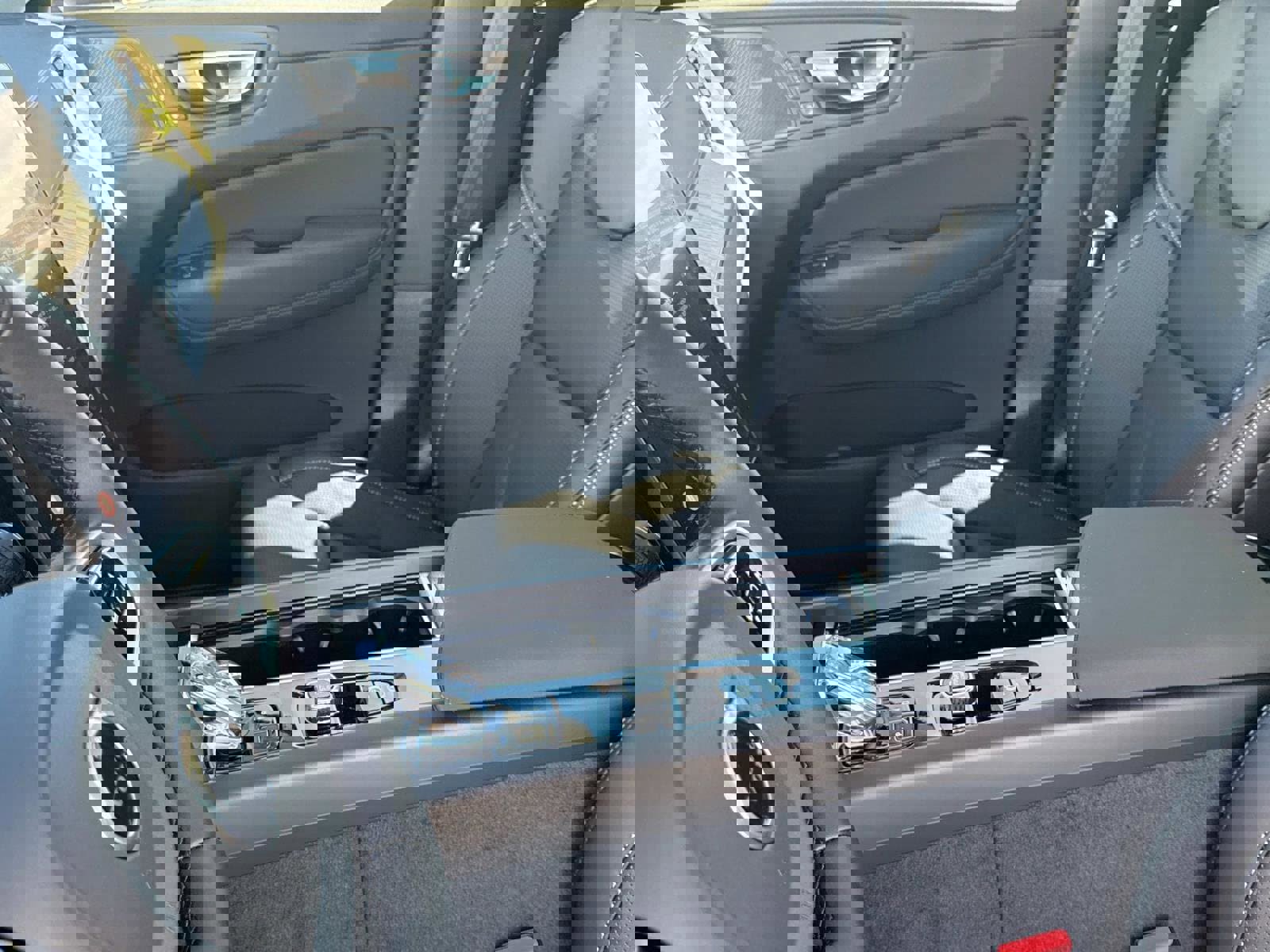 New 2026 Volvo XC60 B5 Ultra w/ Climate Package image 20