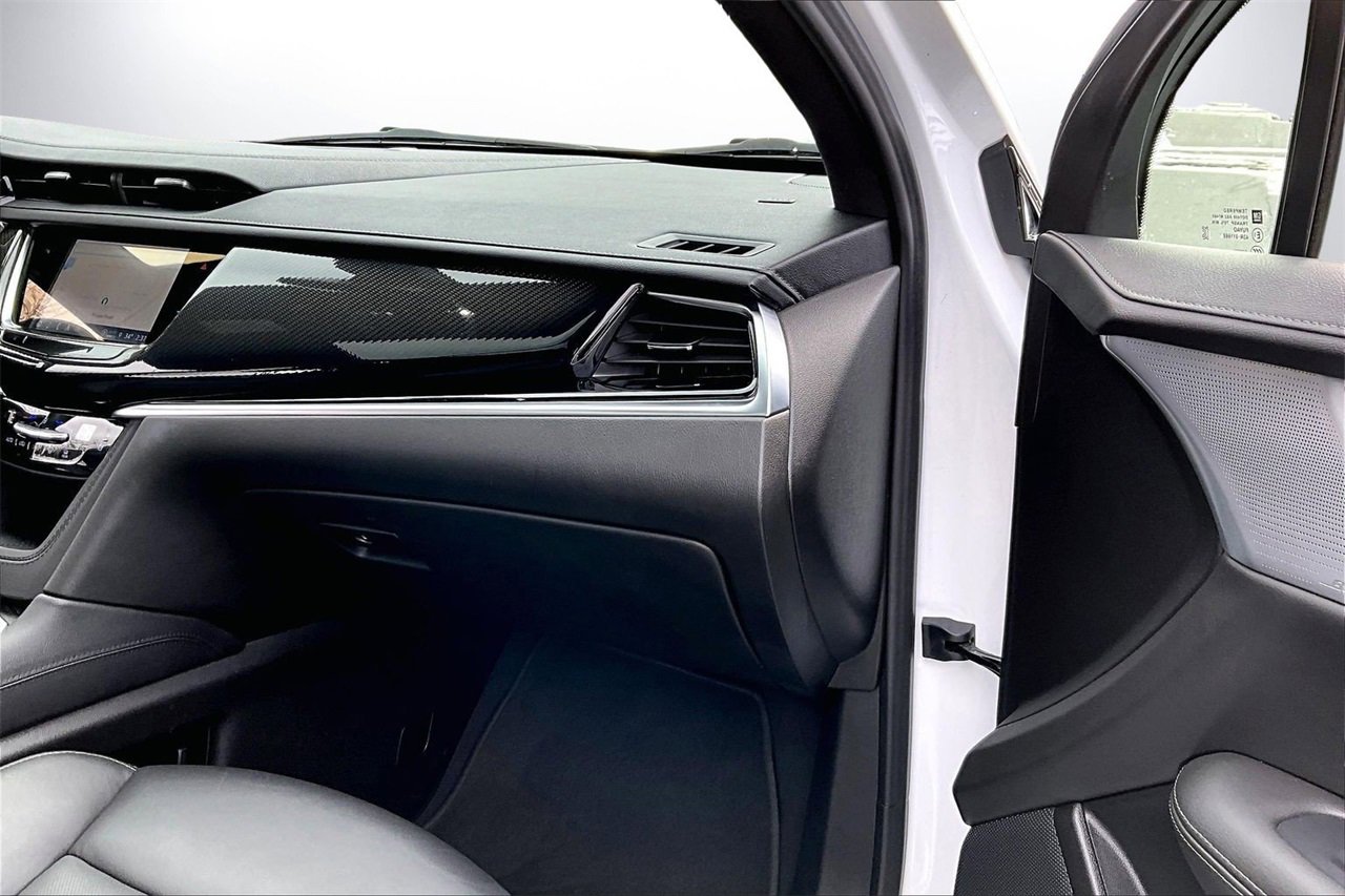 Used 2024 Cadillac XT6 Sport image 21