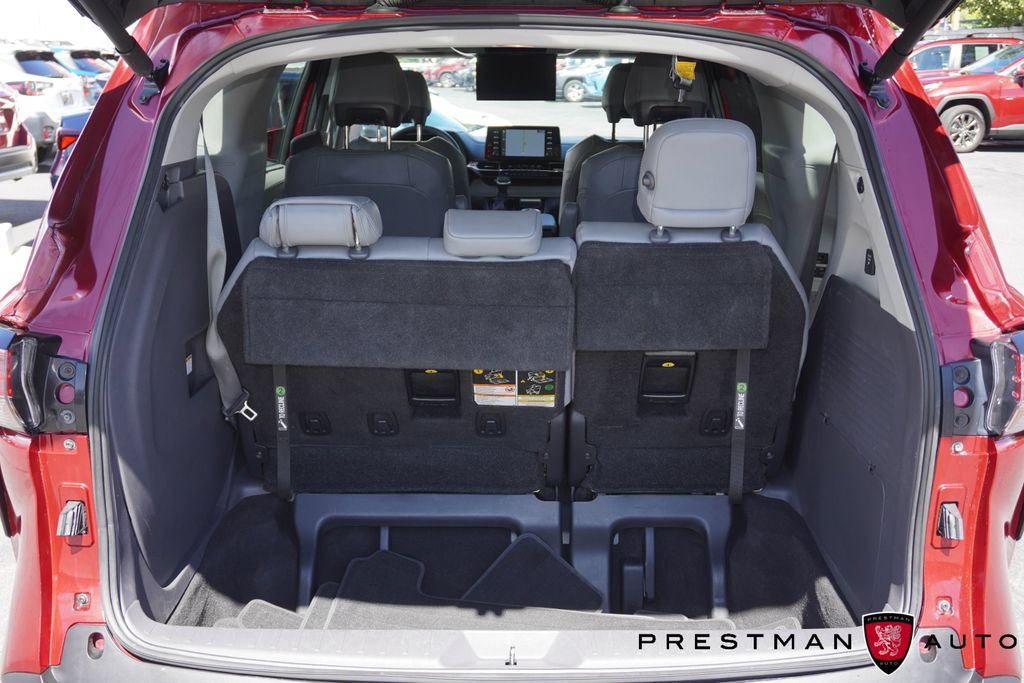 Used 2022 Toyota Sienna Limited AWD/4WD image 50