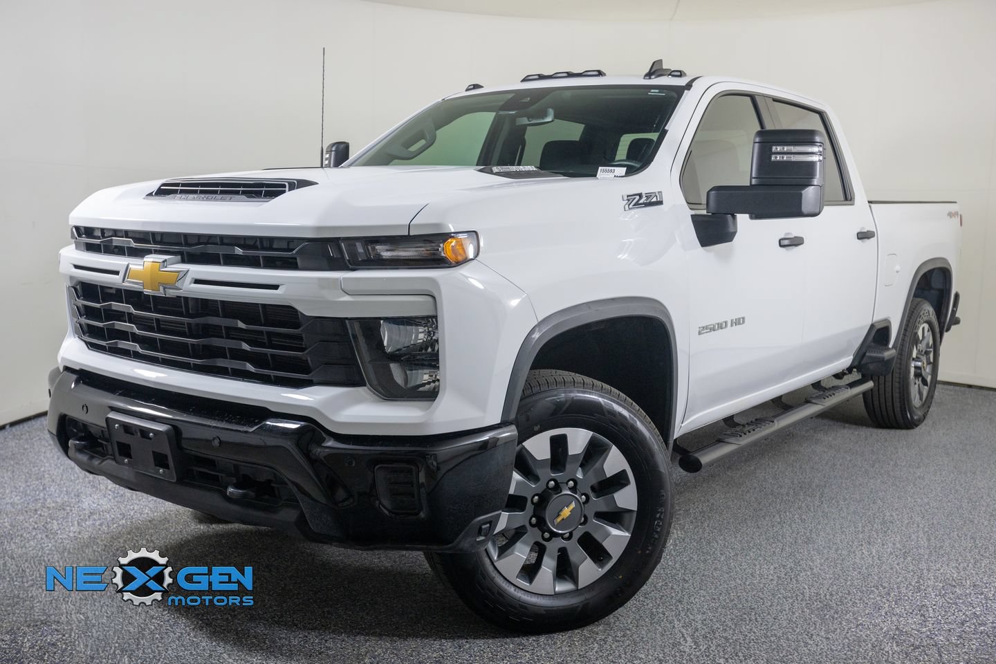 Used 2025 Chevrolet Silverado 2500 Custom w/ Custom Value Package AWD/4WD image 10