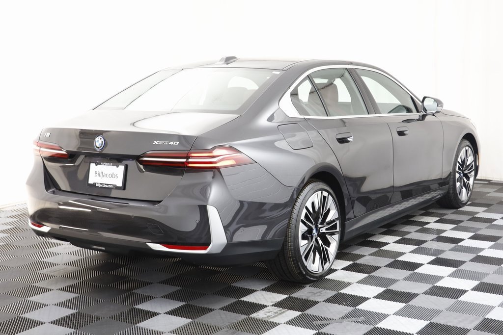 New 2025 BMW i5 xDrive40 w/ Premium Package image 19