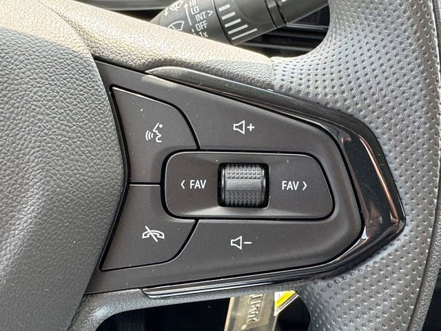 Used 2026 Chevrolet Trax LS w/ LS Convenience Package image 17