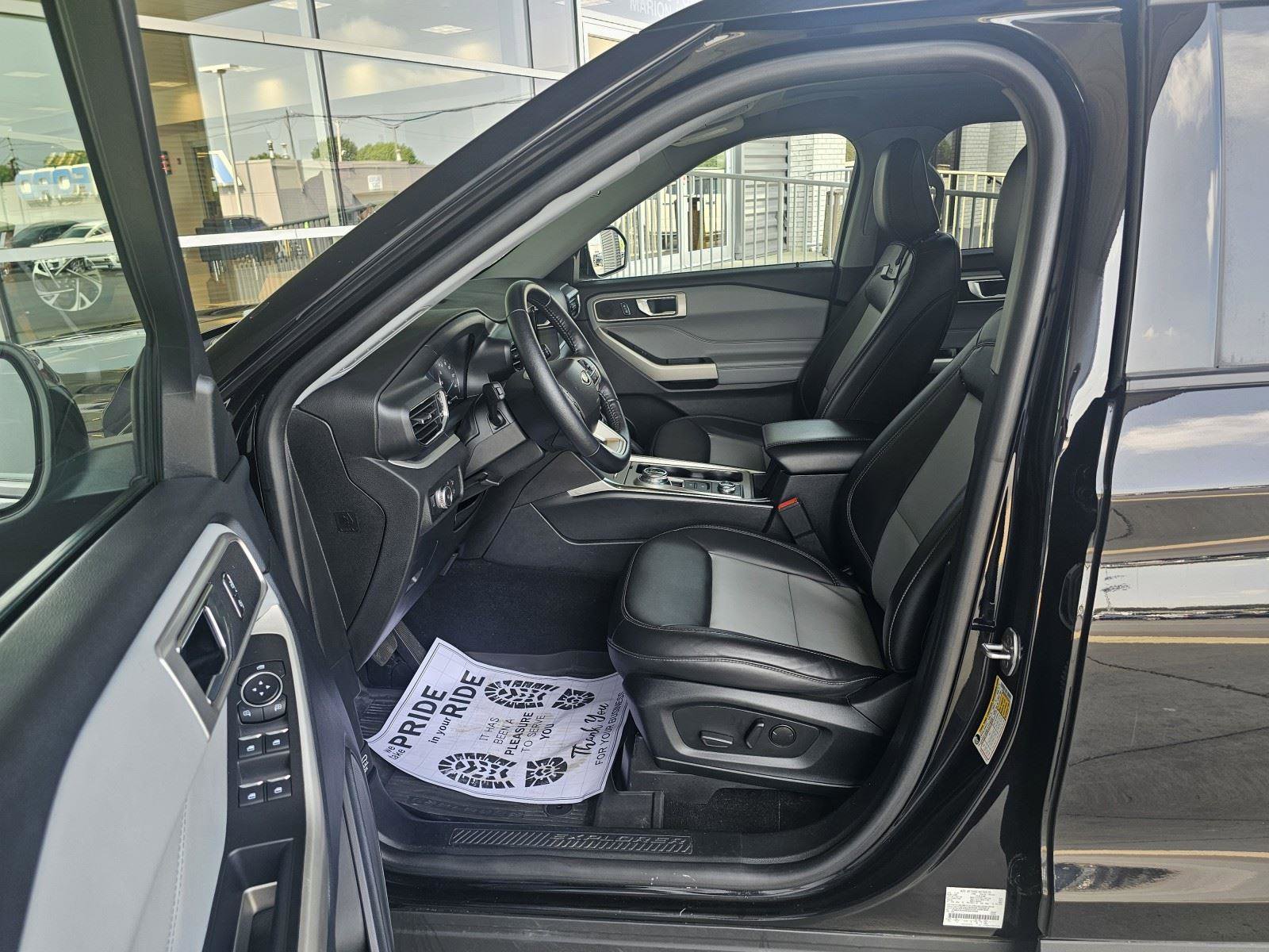 Used 2022 Ford Explorer XLT w/ Equipment Group 202A image 19