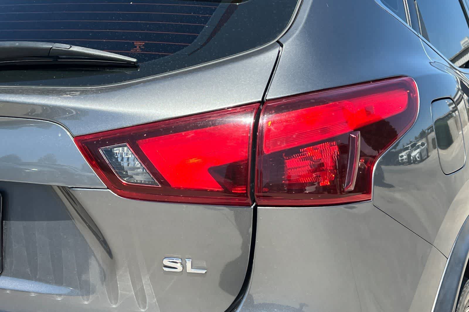 Used 2017 Nissan Rogue Sport SL FWD image 13