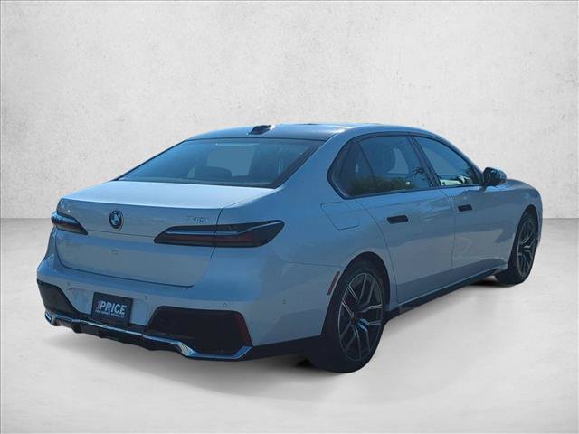 Certified 2025 BMW 740i RWD image 5