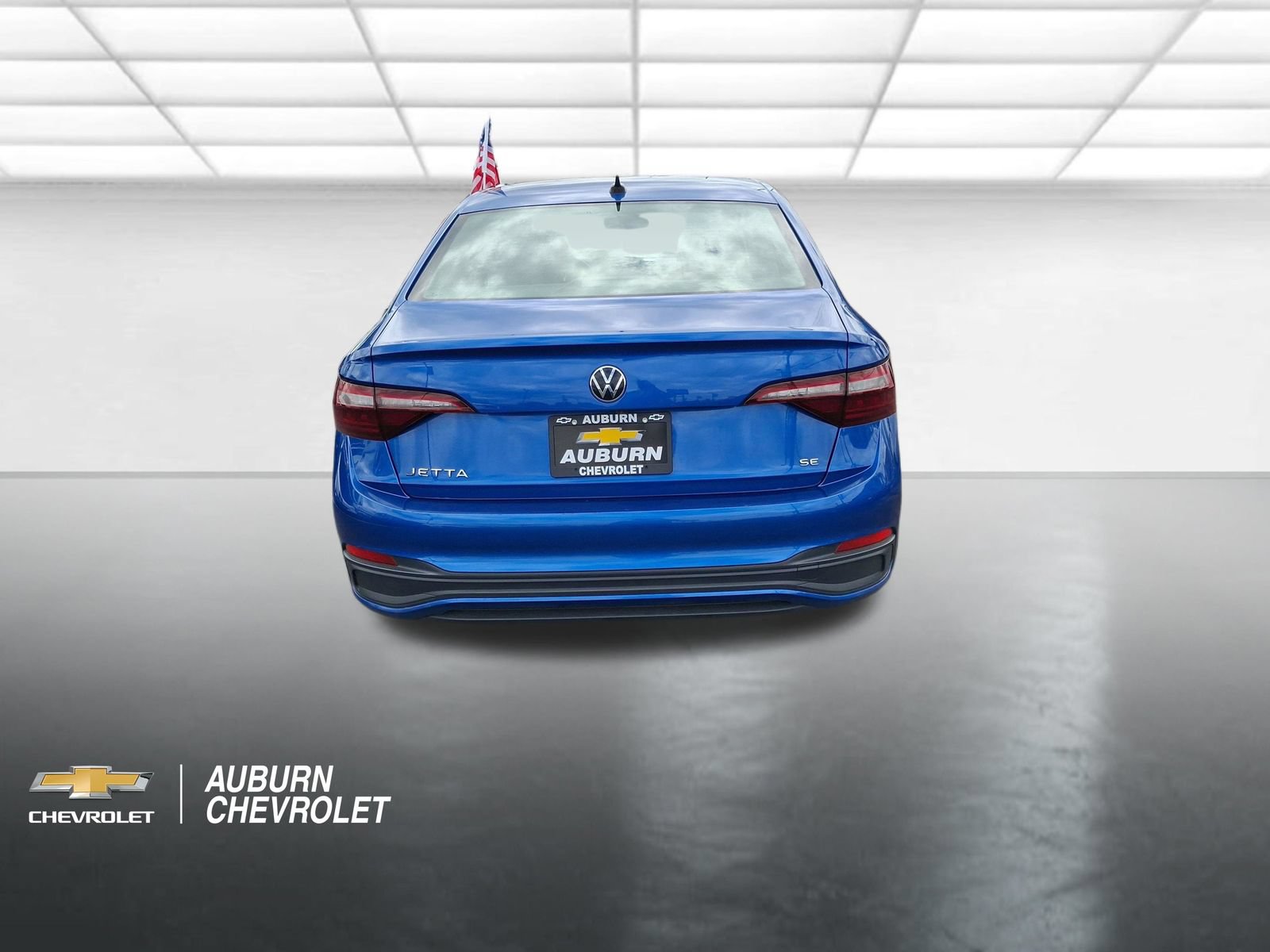 Used 2024 Volkswagen Jetta SE FWD image 4