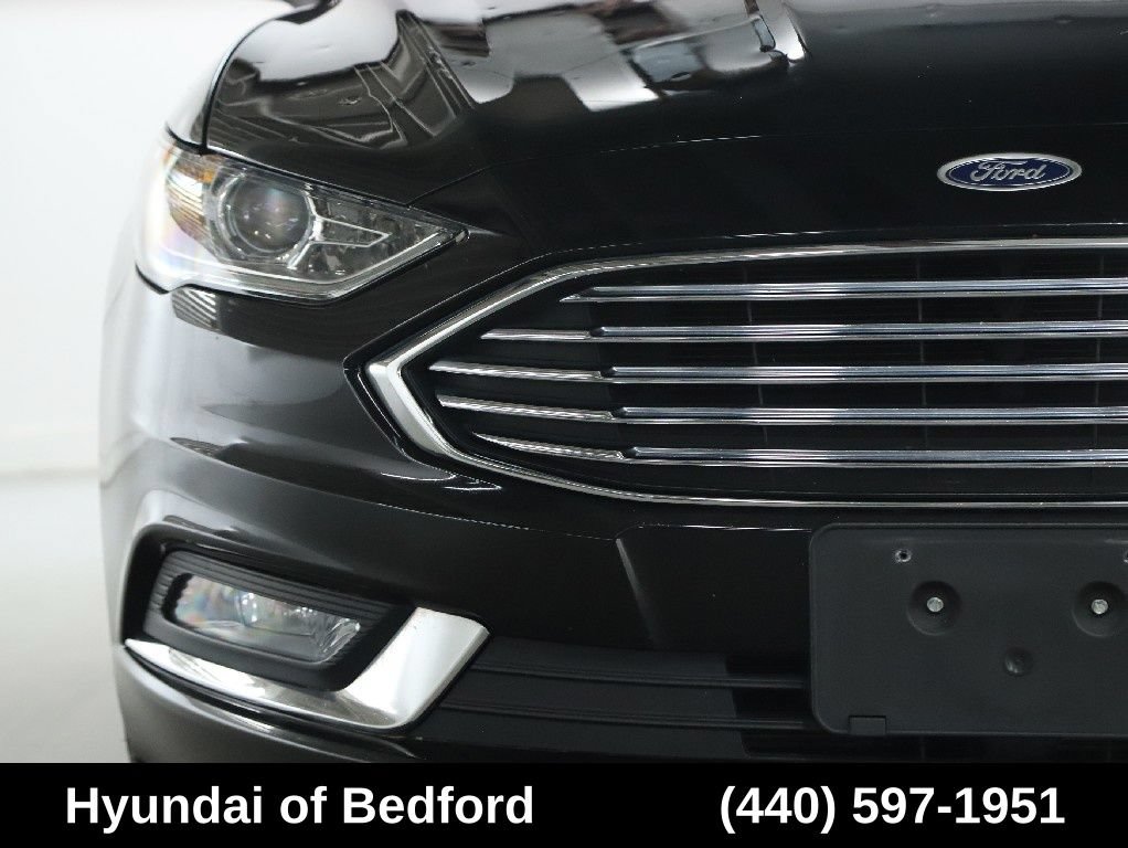 Used 2018 Ford Fusion SE w/ Equipment Group 201A FWD image 6