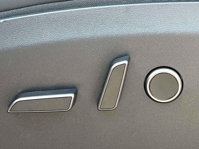 Used 2023 Tesla Model Y Long Range image 27