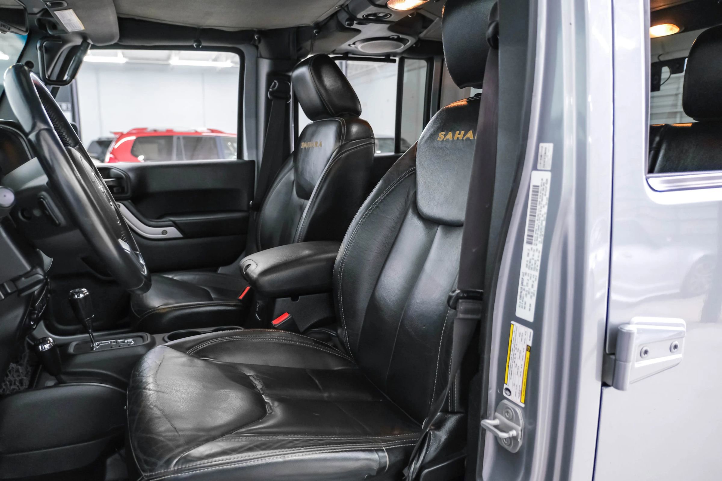 Used 2013 Jeep Wrangler Unlimited Sahara w/ Connectivity Group image 26