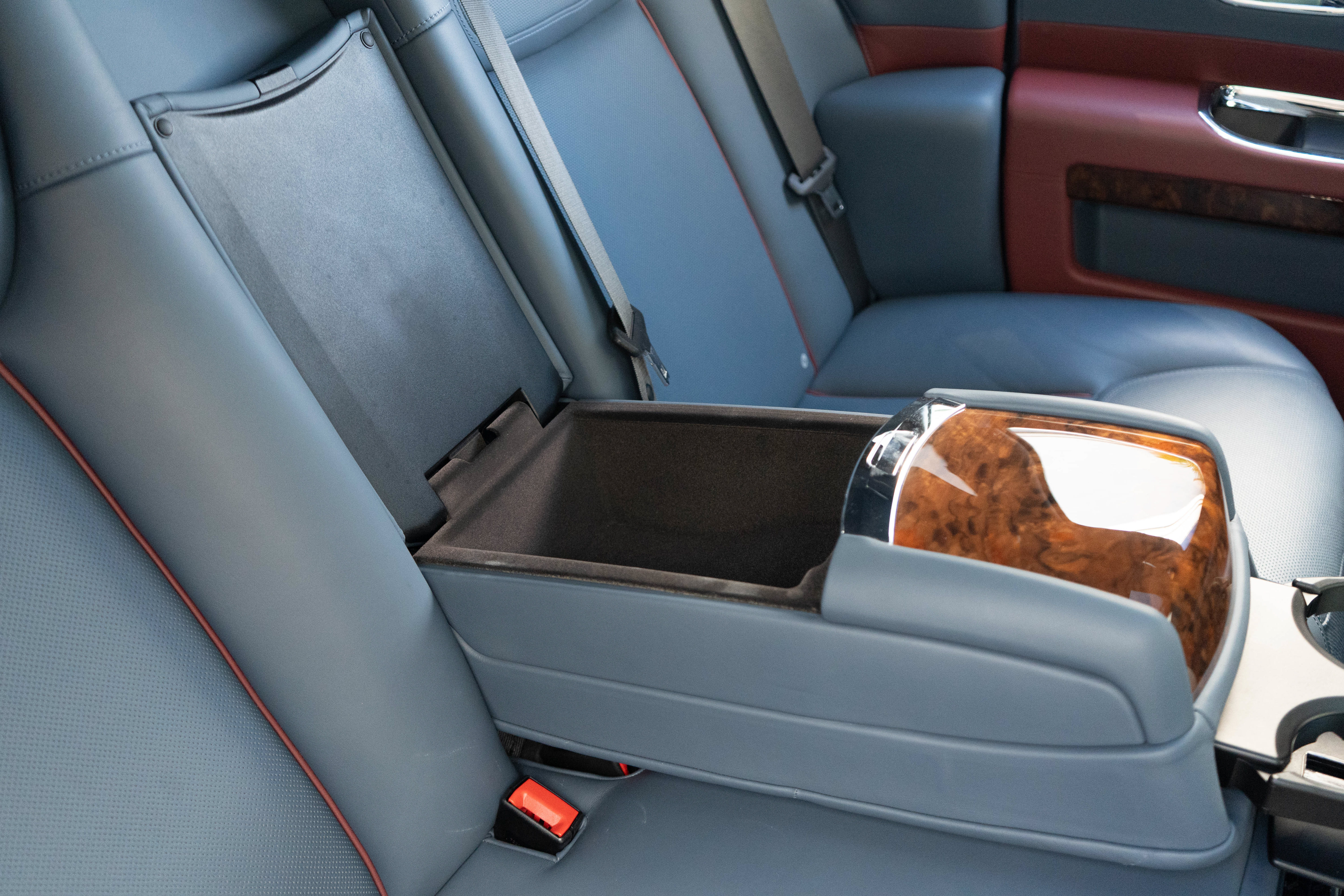 Used 2017 Rolls-Royce Ghost RWD image 35