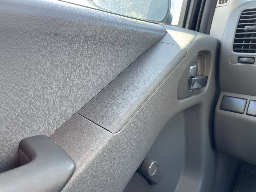 Used 2018 Nissan Frontier S image 12