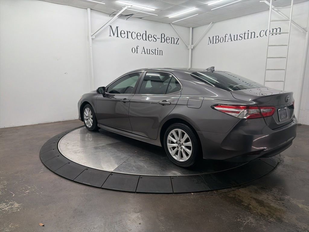 Used 2020 Toyota Camry LE w/ Convenience Package FWD image 5